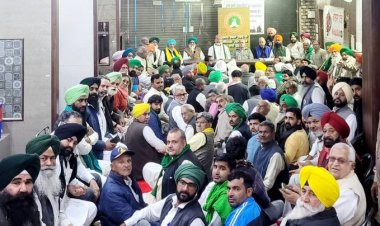 सरकार के साथ बातचीत के लिए  संयुक्त किसान मोर्चा की कमेटी गठित, एमएसपी पर कानूनी गारंटी की मांग कायम