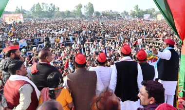 यूपी चुनाव: अखिलेश की चुनावी सभाओं में जुट रही है भारी भीड़, सत्तारूढ़ भाजपा की चिंता बढ़ी