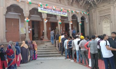 उत्तर प्रदेश में नौ जिलों की 54 सीटों पर मतदान पूरा, आखिरी चरण में शाम 5 बजे तक 54.2 फीसदी वोटिंग