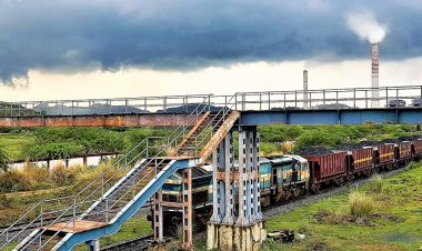 यूपी में बिजली उत्पादन के लिए कोयला आयात पर सवाल, नियामक आयोग ने पूछा आयातित कोयला इस्तेमाल कैसे होगा