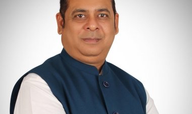 ‘फिनहाट बीमा पॉलिसी बेचने से क्लेम सेटलमेंट तक, सबका डिजिटल समाधान लाएगी’