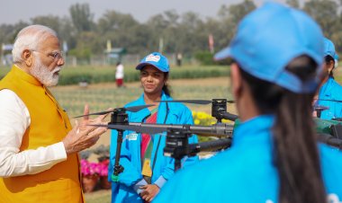 पीएम मोदी ने 1,000 नमो ड्रोन दीदियों को ड्रोन सौंपे, एसएचजी को 2000 करोड़ की पूंजीगत सहायता