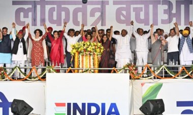 दिल्ली में विपक्ष की महारैली, राहुल ने पीएम मोदी पर चुनाव में मैच फिक्सिंग का आरोप लगाया