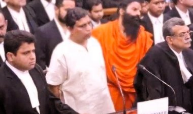 भ्रामक विज्ञापन केस: सुप्रीम कोर्ट में रामदेव-बालकृष्ण को फटकार, माफी भी अस्वीकार