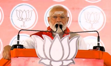 प्रधानमंत्री मोदी ने कांग्रेस पर उठाया सवाल, “अंबानी-अडानी से कितना माल उठाया”