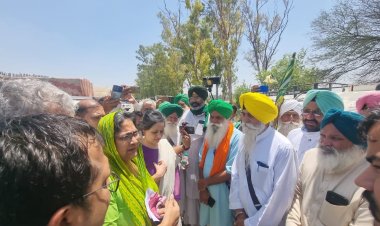 टीएमसी सांसदों का प्रतिनिधिमंडल खनौरी बॉर्डर पहुंचा, ममता बनर्जी ने किसानों को दिया ये भरोसा