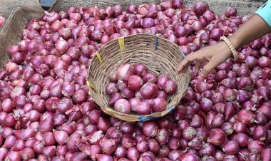 प्याज की महंगाई रोकने के लिए सरकार ने कमर कसी, बफर स्टॉक पर दारोमदार
