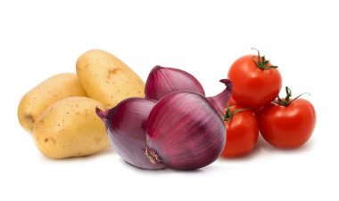 एक किलो आलू-प्याज-टमाटर का खर्च 220 रुपये तक, लेकिन किसानों से ज्यादा ट्रेडर्स को फायदा