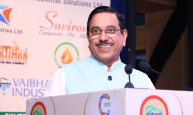 चीनी उद्योग की इथेनॉल व एमएसपी संबंधी मांगों पर जीओएम करेगा विचारः प्रल्हाद जोशी