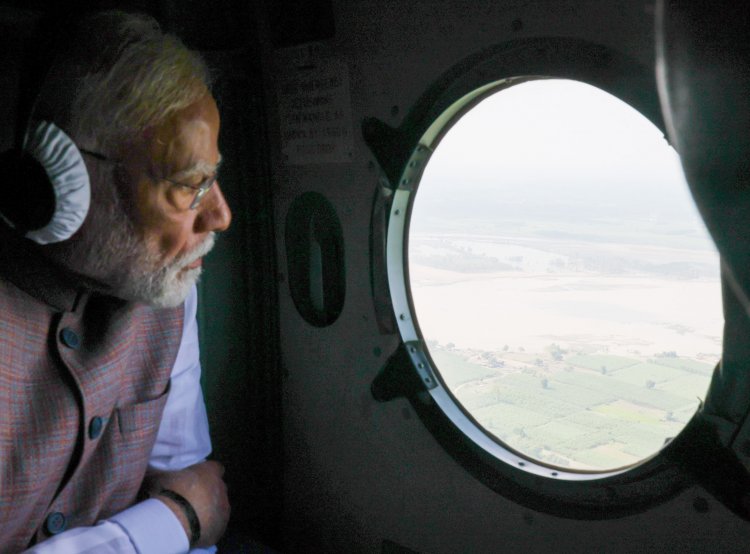 पीएम मोदी ने आपदा प्रभावित पंजाब और हिमाचल का दौरा किया, केंद्र की ओर से कई घोषणाएं