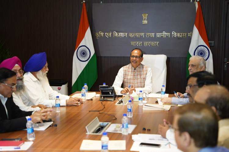 कृषि यंत्र निर्माता व डीलर जीएसटी सुधारों का लाभ तुरंत किसानों को दें: शिवराज सिंह चौहान