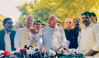 हुड्डा के नेतृत्व में राज्यपाल को सौंपा ज्ञापन, किसानों को प्रति एकड़ 60 हजार रुपये मुआवजे और धान खरीद घोटाले की जांच की मांग