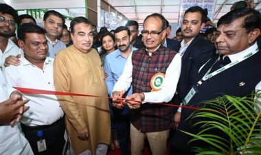 नागपुर में केंद्रीय मंत्री शिवराज सिंह चौहान और नितिन गडकरी ने एग्रो विजन का उद्घाटन किया