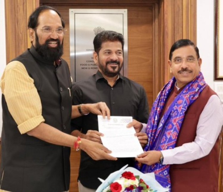 केंद्रीय खाद्य मंत्री से मिले तेलंगाना के मुख्यमंत्री रेवंत रेड्डी, राज्य से 30 लाख टन पारबॉयल्ड चावल खरीदने की मांग