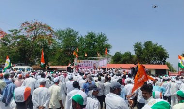प्याज के दामों को लेकर किसानों का प्रदर्शन, नासिक में मुंबई-आगरा हाईवे किया जाम