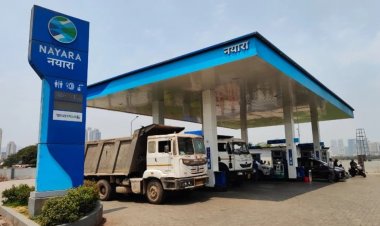 नयारा ने पेट्रोल 5 रुपये और डीजल 3 रुपये प्रति लीटर सस्ता किया, वाणिज्यिक LPG सिलिंडर भी हुआ 183.50 रुपये सस्ता