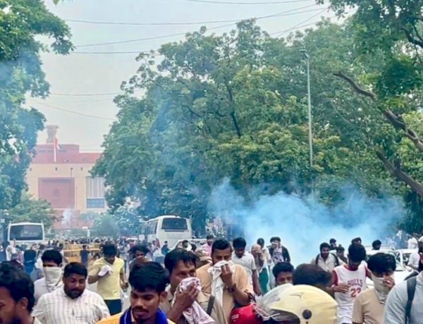 जंतर मंतर से संसद तक युवाओं का प्रदर्शन: पुलिस लाठीचार्ज-आंसू गैस से तनाव, संसद में भी गूंजा मामला