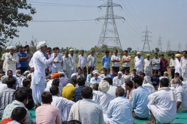 गुजरात में किसान आंदोलन का असर, ट्रांसमिशन लाइनों के लिए किसानों को बाजार भाव से दोगुने मुआवजे का ऐलान
