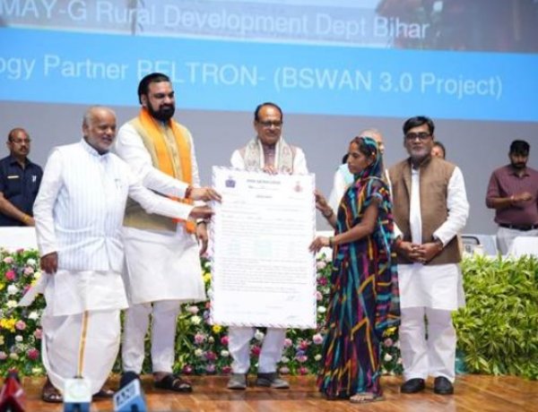 बिहार में PM आवास योजना के तहत 11.19 लाख घर मंजूर, प्रदेश में लागू होगी पीएम फसल बीमा योजना