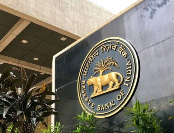 RBI ने साढ़े तीन साल बाद महंगा किया कर्ज, रेपो रेट 0.25% बढ़कर 5.50% हुआ, इस वर्ष 5.2% महंगाई का अनुमान